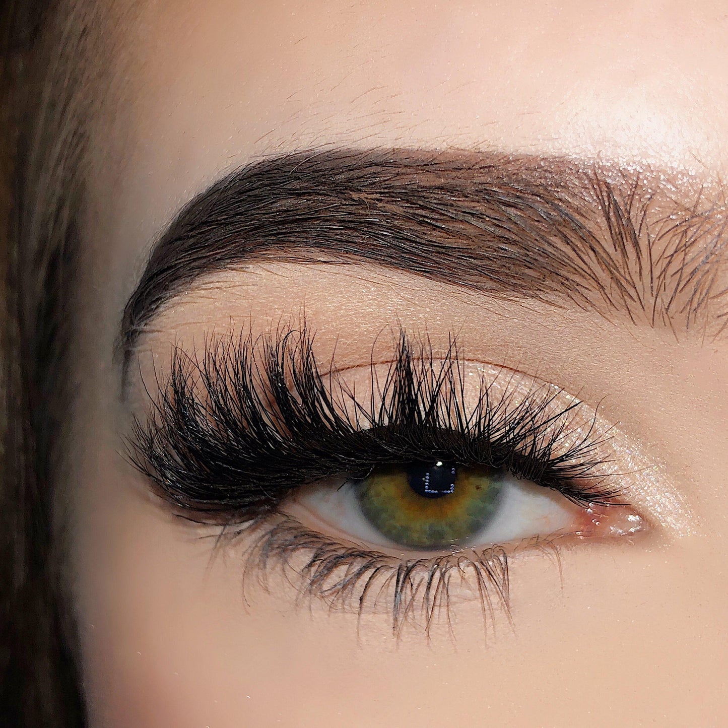 Hustla-High Volume-Sexy, sassy, and bold. The 3 moods guaranteed in our "Hustla" lashes. Pick "Hustla" for full volume, curl, and length. You'll always be picture ready in these glamorous mink lashes! Also available in our "Boss Up (3-Pack)" Description Handmade, Cruelty-Free, Wear up to 30x Material: 100% Mink Band: Thin, Black Cotton Band Volume: High Style: Dramatic, Long, Open-eye To Use: Measure and size your lashes by placing the false lash against your lash line where your natural lashes
