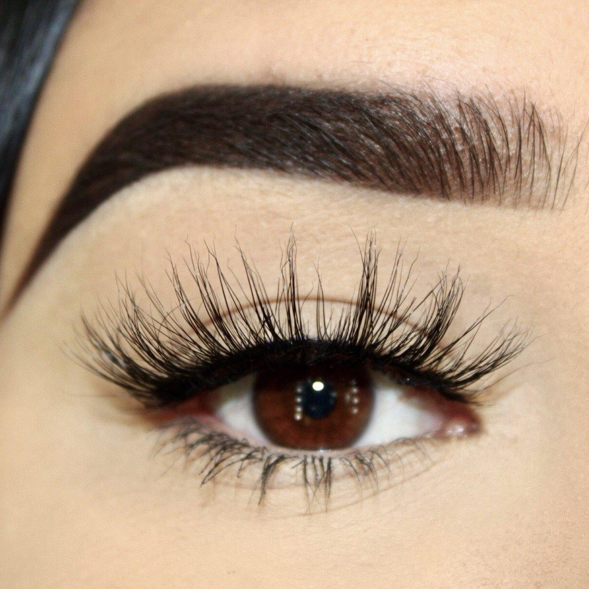 London-Medium Volume-Fun, flirty, and casual 3D Mink lashes. “London” is a super cute, wispy, natural pair of lashes! They’re essential for your everyday lash collection. The alternating lengths are perfect for giving you a doll eyed look. The perfect style for a girl on the go with/without glam. Also available in our "Wispy (3-Pack)" and "Best Sellers (3-Pack)." Description Handmade, Cruelty-Free, Wear up to 30x Material: 100% Mink Band: Black Cotton Band Volume: Medium Style: Wispy, Flirty, Do